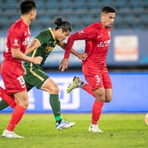 开云体育官方网址-国安赛季首次阻击前四球队 斯坦利打磨防守见成效