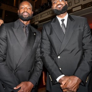 詹韦再聚首，安东尼与霍华德荣膺殊荣！NBA官方发布名人堂典礼现场图集